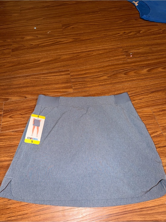 32 Cool Dresses & Skirts - Grey Active Mini Skirt with Elastic Waist